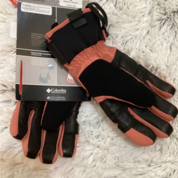 Columbia Titanium Peak Pursuit Winter glove Woman’s size medium NWT - Picture 8 of 13